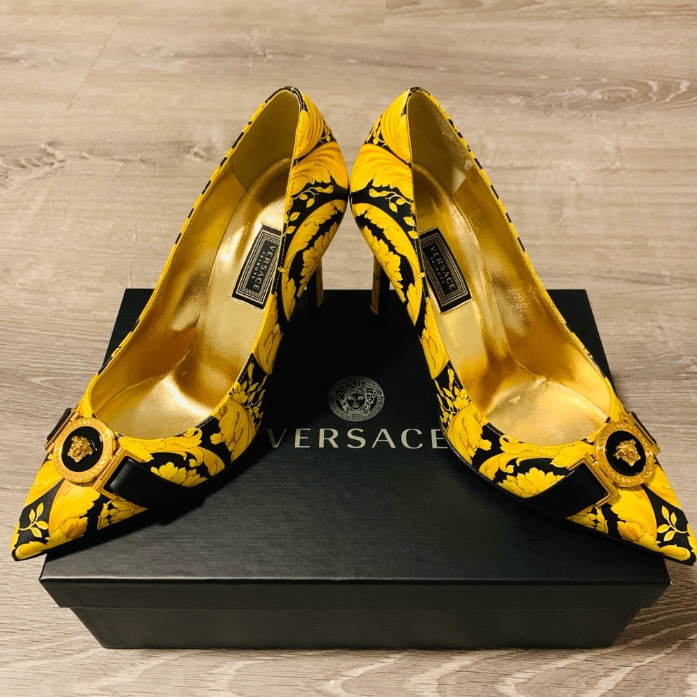 Versace Yellow and Black Stiletto Heels with Bold Design
